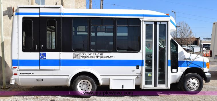 image for item K2323 2006 Ford E350 Super Duty bus