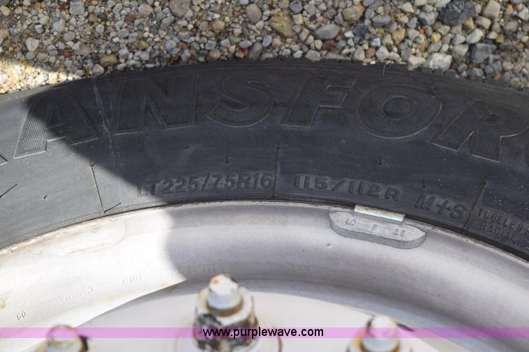 image for item K2323 2006 Ford E350 Super Duty bus