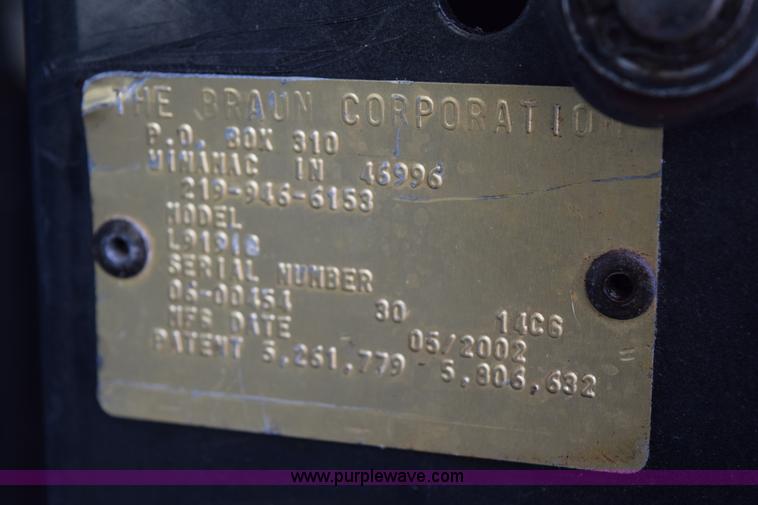 image for item K2324 2002 Ford Econoline E450 bus