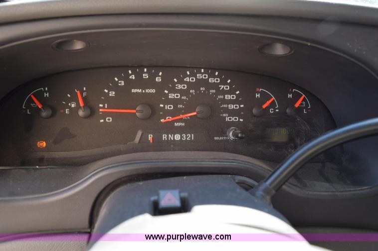 image for item K2325 2009 Ford E450 bus