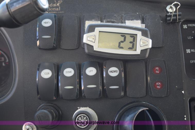 image for item K2325 2009 Ford E450 bus