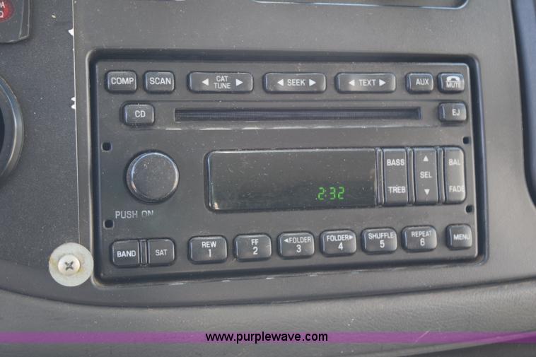 image for item K2325 2009 Ford E450 bus