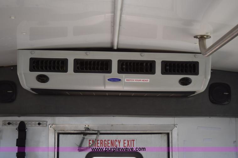 image for item K2325 2009 Ford E450 bus