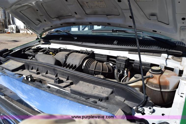image for item K2325 2009 Ford E450 bus