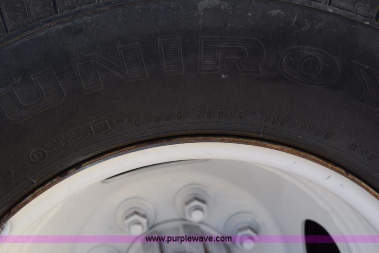 image for item K2325 2009 Ford E450 bus