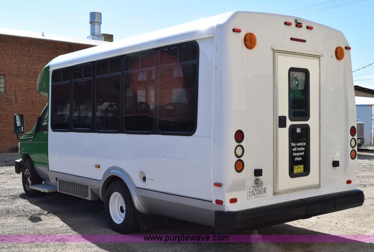 image for item K2326 2009 Ford E450 bus