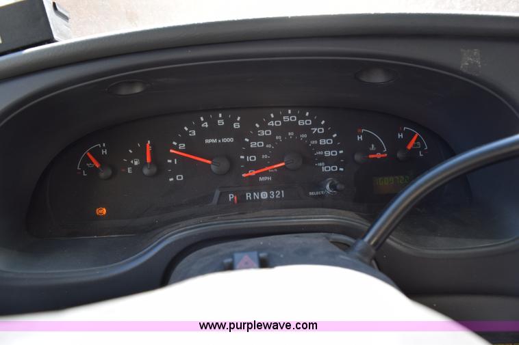 image for item K2326 2009 Ford E450 bus