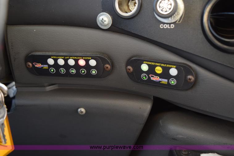 image for item K2326 2009 Ford E450 bus