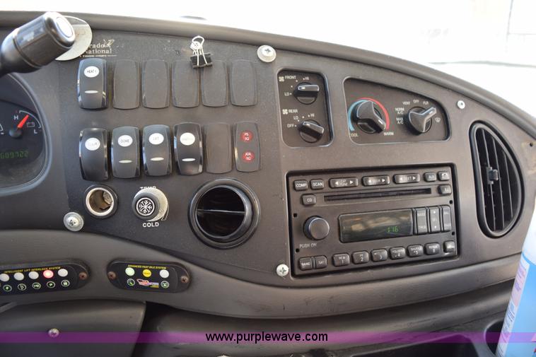 image for item K2326 2009 Ford E450 bus