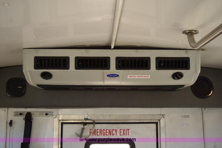 image for item K2326 2009 Ford E450 bus