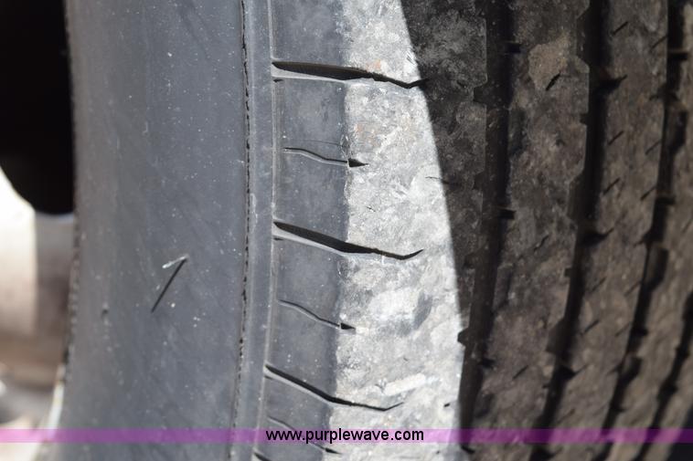 image for item K2326 2009 Ford E450 bus