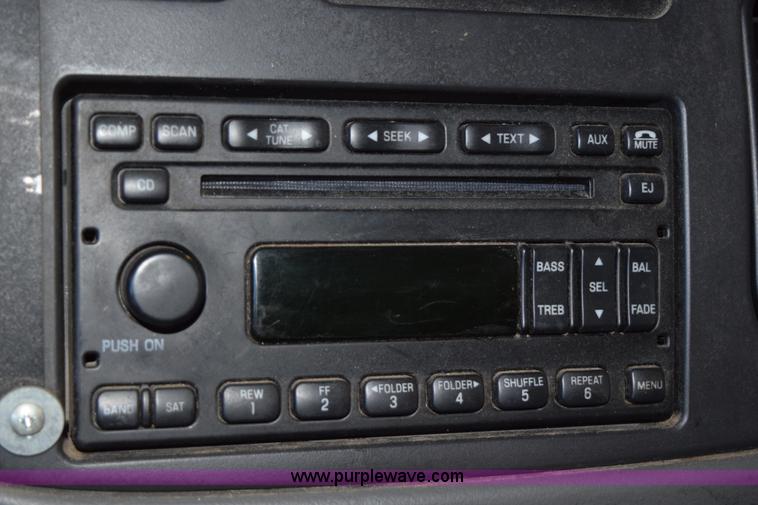 image for item K2327 2009 Ford E450 bus