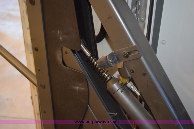 image for item K2327 2009 Ford E450 bus