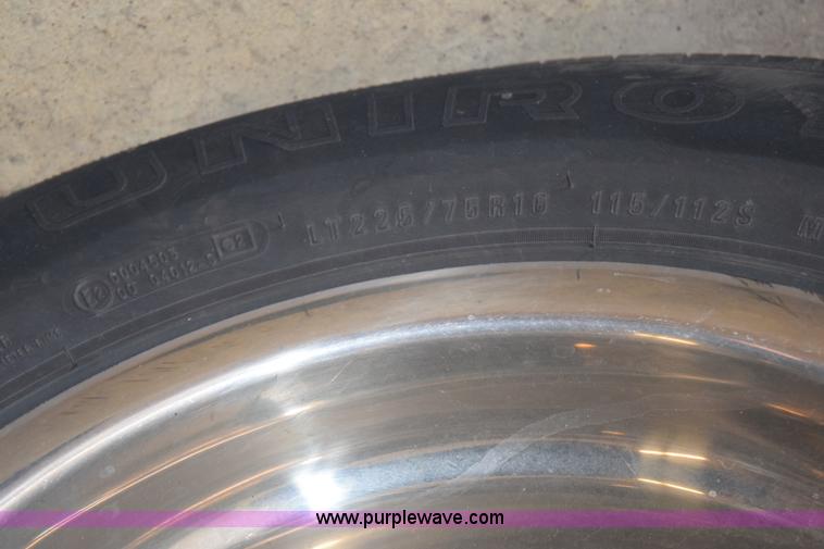 image for item K2327 2009 Ford E450 bus