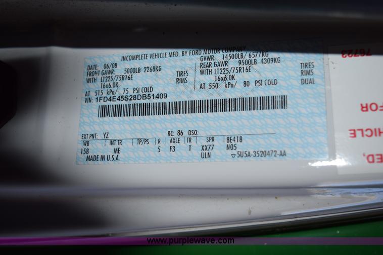 image for item K2327 2009 Ford E450 bus