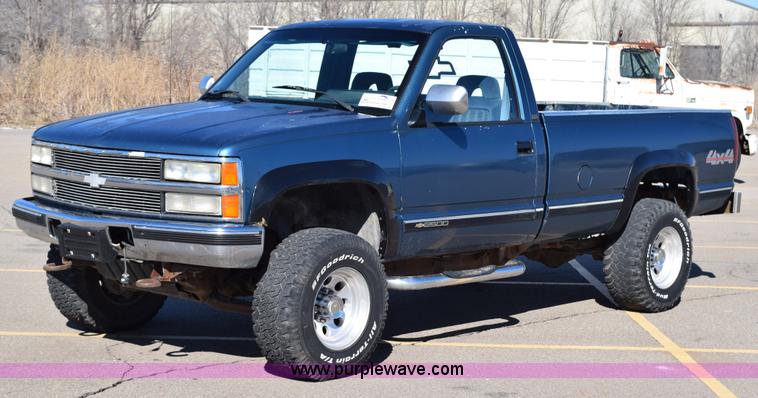 image for item K2328 1992 Chevrolet 2500 pickup truck