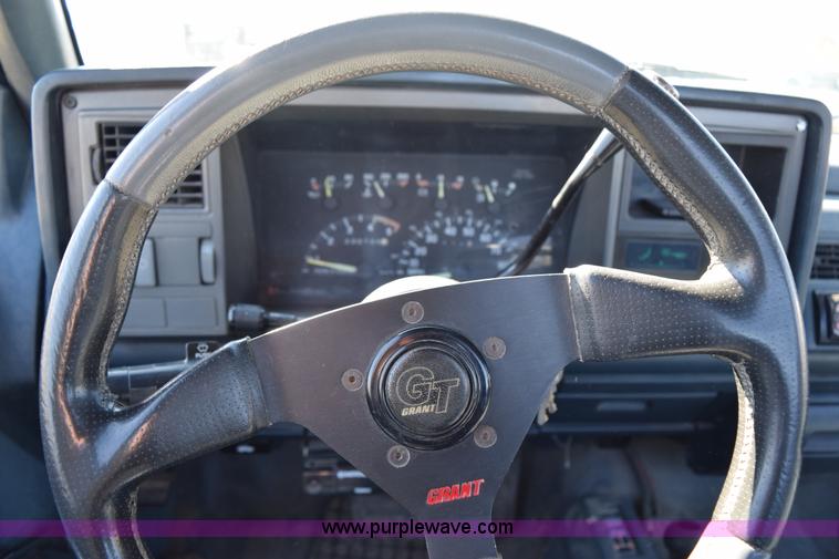 image for item K2328 1992 Chevrolet 2500 pickup truck