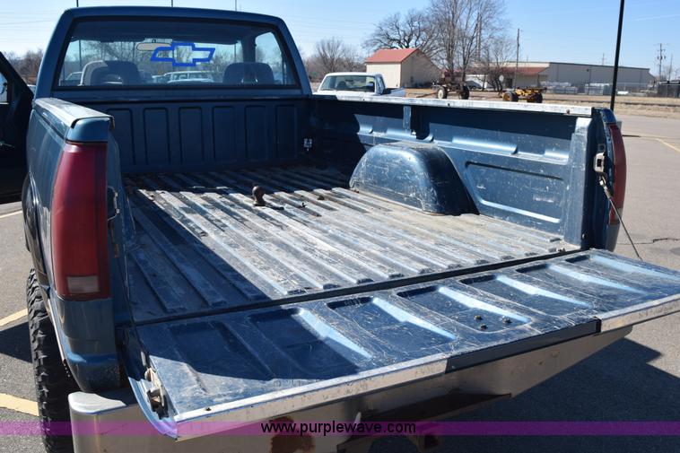 image for item K2328 1992 Chevrolet 2500 pickup truck