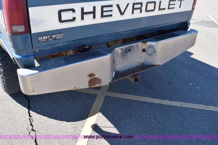 image for item K2328 1992 Chevrolet 2500 pickup truck