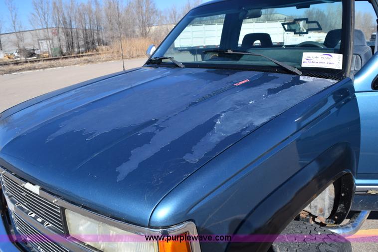 image for item K2328 1992 Chevrolet 2500 pickup truck