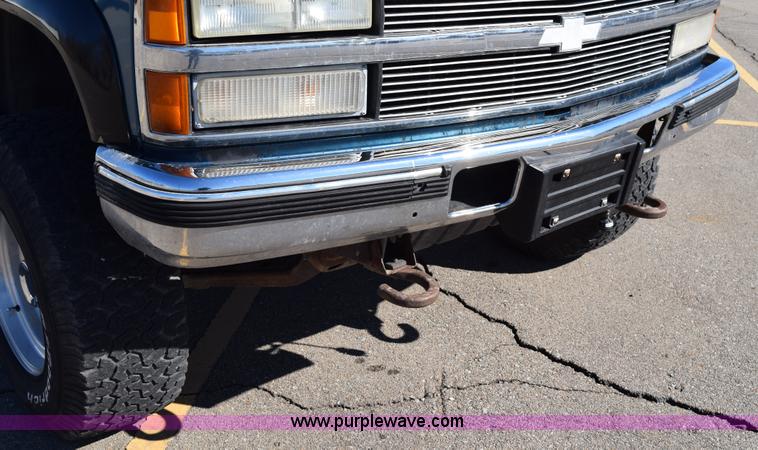 image for item K2328 1992 Chevrolet 2500 pickup truck