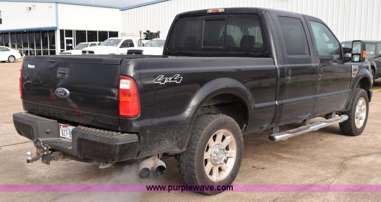 image for item K2329 2008 Ford F250 Super Duty XLT Crew Cab pickup truck