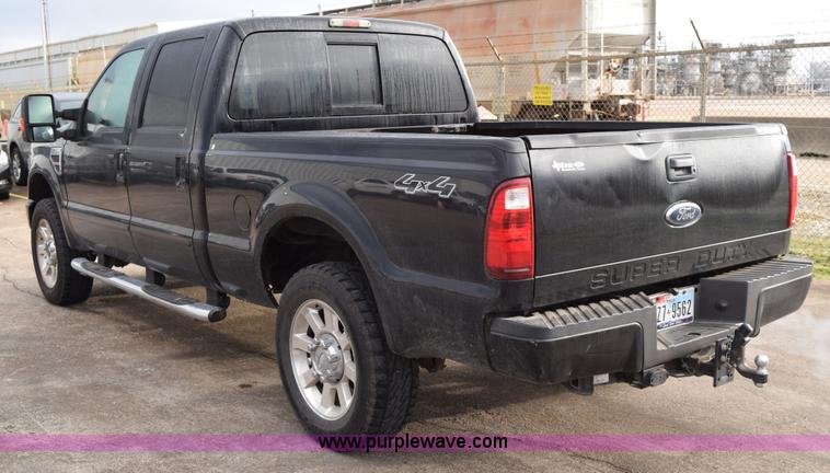 image for item K2329 2008 Ford F250 Super Duty XLT Crew Cab pickup truck