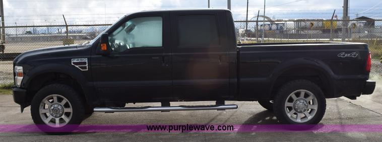 image for item K2329 2008 Ford F250 Super Duty XLT Crew Cab pickup truck