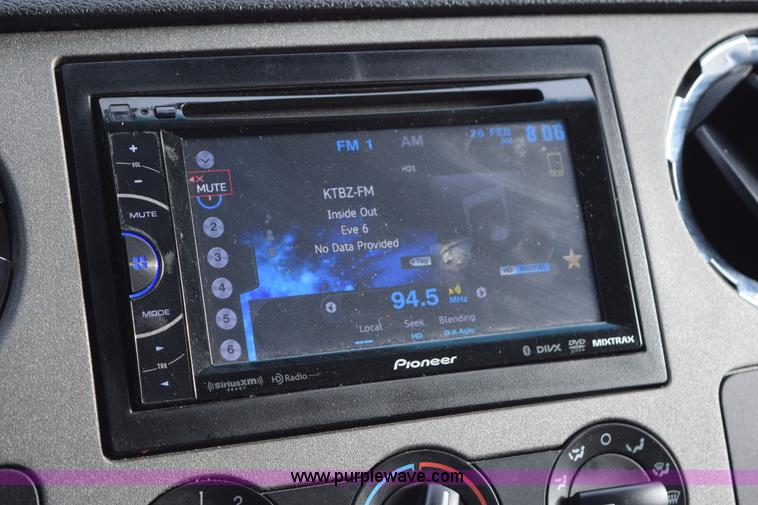 image for item K2329 2008 Ford F250 Super Duty XLT Crew Cab pickup truck