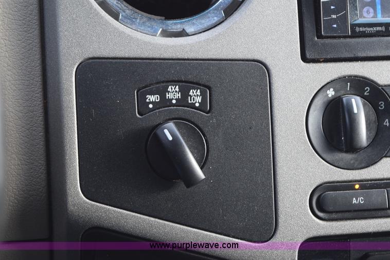 image for item K2329 2008 Ford F250 Super Duty XLT Crew Cab pickup truck