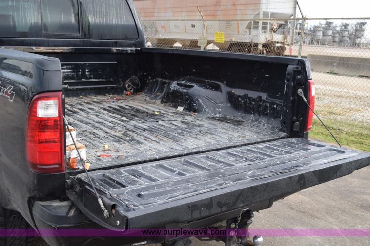 image for item K2329 2008 Ford F250 Super Duty XLT Crew Cab pickup truck