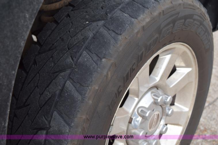 image for item K2329 2008 Ford F250 Super Duty XLT Crew Cab pickup truck