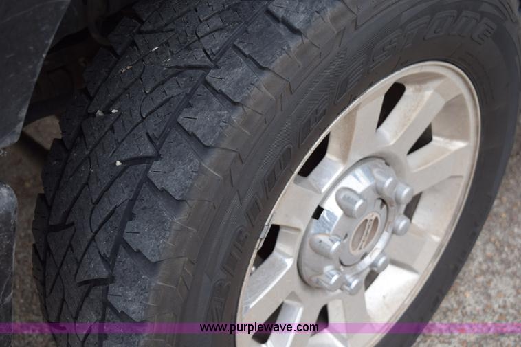 image for item K2329 2008 Ford F250 Super Duty XLT Crew Cab pickup truck