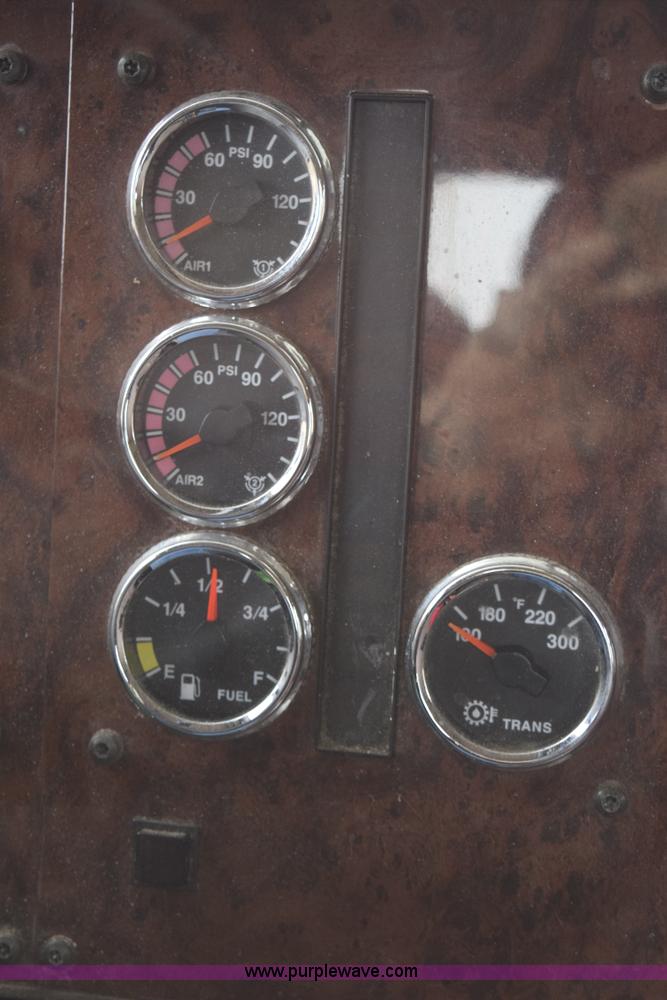 image for item K2330 2006 International 9200i semi truck