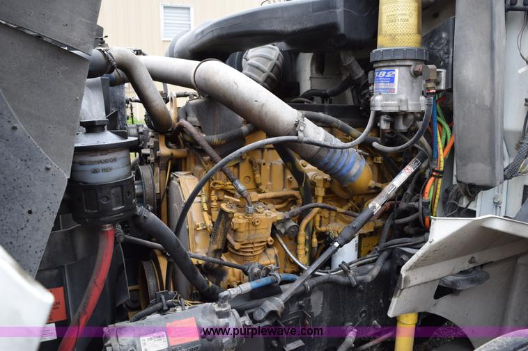 image for item K2330 2006 International 9200i semi truck