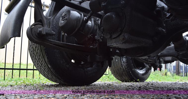 image for item K2330 2006 International 9200i semi truck