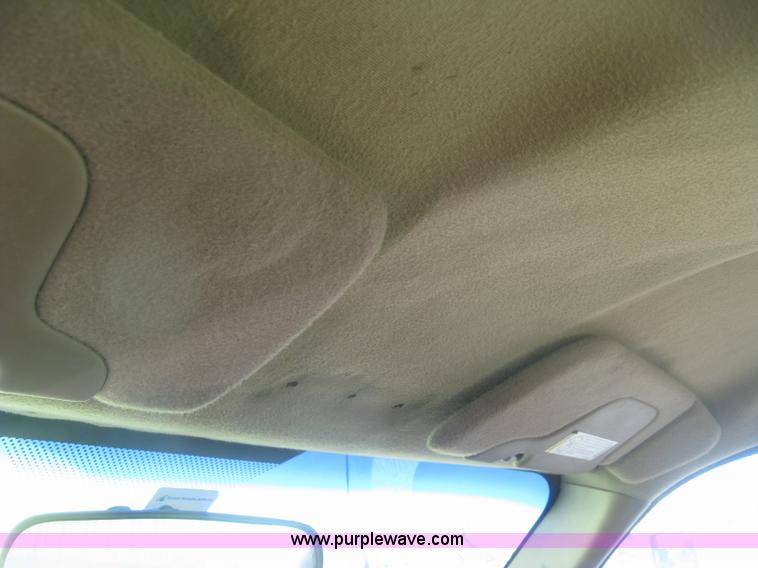 image for item K2857 2000 Chevrolet Silverado 2500 pickup truck