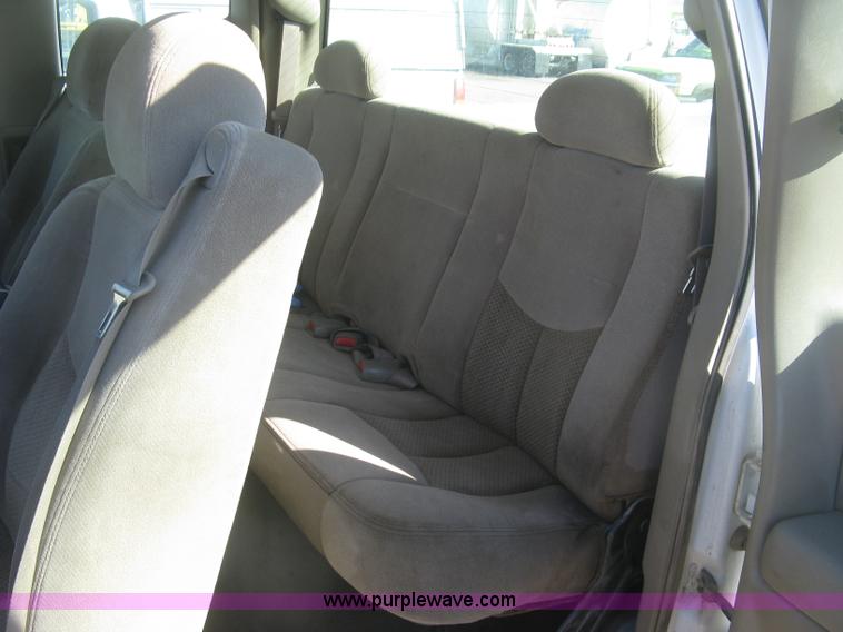 image for item K2858 2003 Chevrolet Silverado 1500 LS Ext. Cab pickup truck