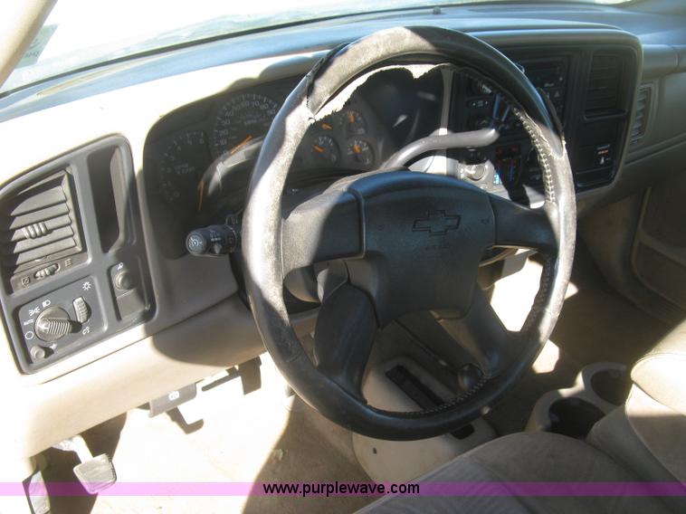 image for item K2858 2003 Chevrolet Silverado 1500 LS Ext. Cab pickup truck