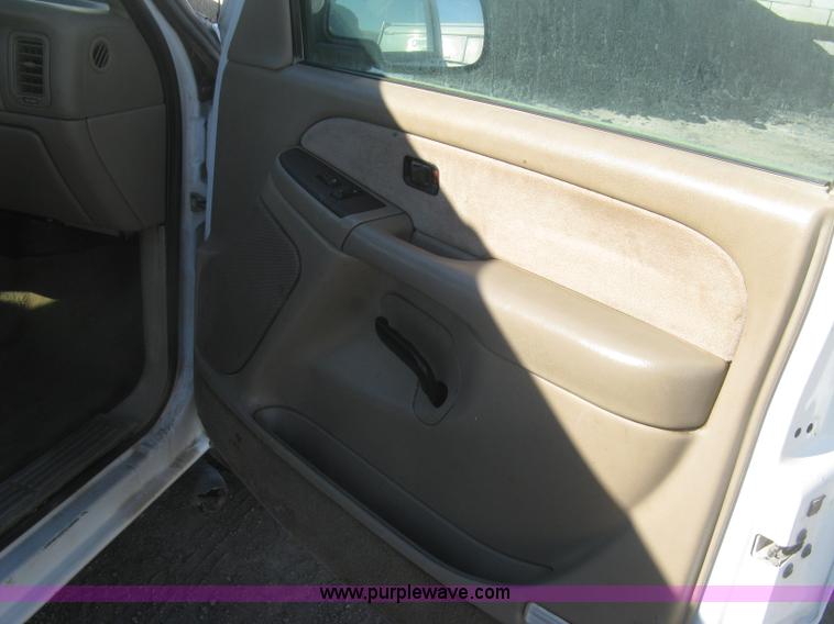 image for item K2858 2003 Chevrolet Silverado 1500 LS Ext. Cab pickup truck