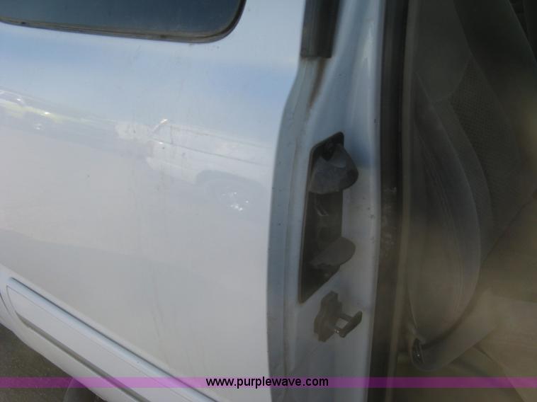 image for item K2858 2003 Chevrolet Silverado 1500 LS Ext. Cab pickup truck