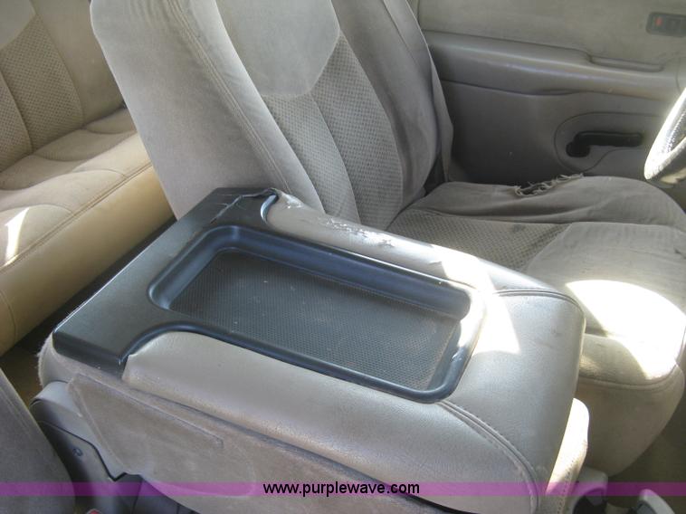 image for item K2858 2003 Chevrolet Silverado 1500 LS Ext. Cab pickup truck