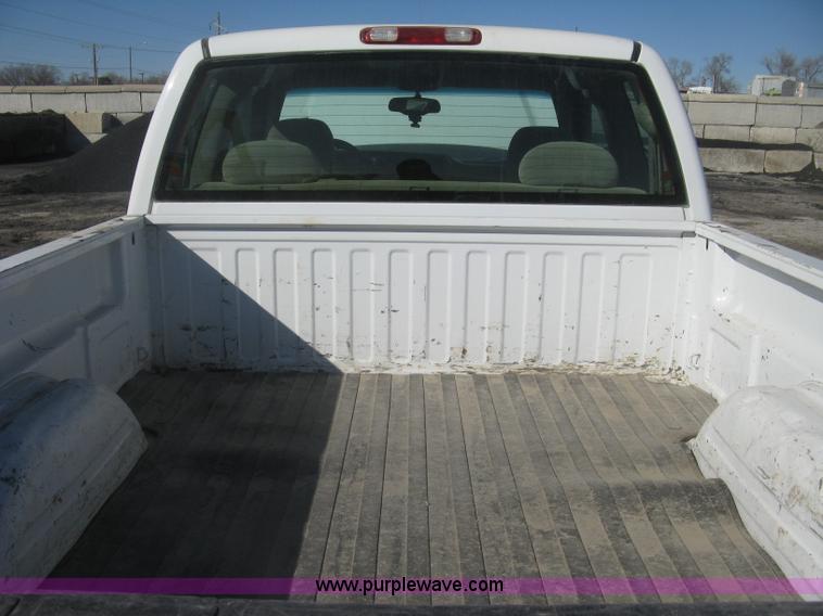 image for item K2858 2003 Chevrolet Silverado 1500 LS Ext. Cab pickup truck