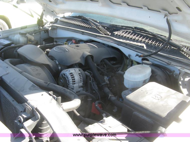 image for item K2858 2003 Chevrolet Silverado 1500 LS Ext. Cab pickup truck