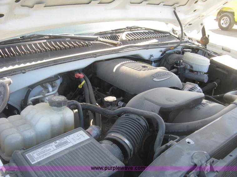 image for item K2858 2003 Chevrolet Silverado 1500 LS Ext. Cab pickup truck