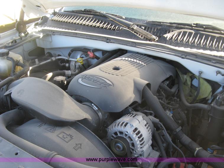 image for item K2858 2003 Chevrolet Silverado 1500 LS Ext. Cab pickup truck