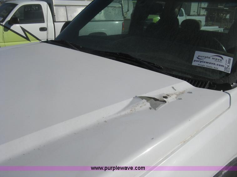 image for item K2858 2003 Chevrolet Silverado 1500 LS Ext. Cab pickup truck