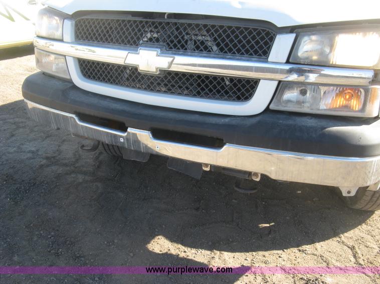 image for item K2858 2003 Chevrolet Silverado 1500 LS Ext. Cab pickup truck