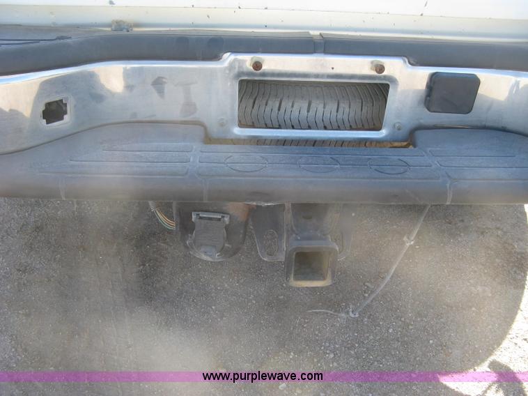 image for item K2860 2004 Chevrolet Silverado 1500 Ext. Cab pickup truck