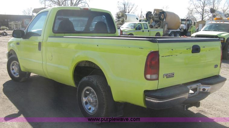 image for item K2862 2003 Ford F250 Super Duty XL pickup truck